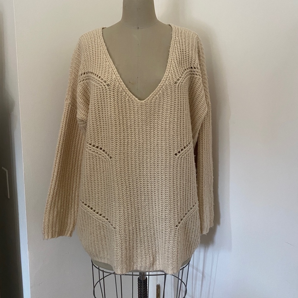 Oversized cream cozy sweater.